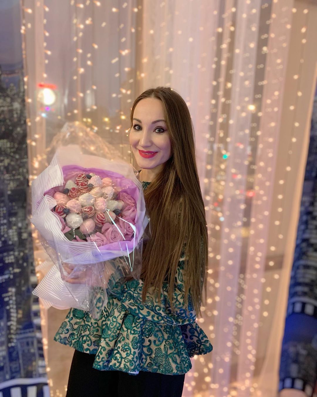Дилә Нигъммәтуллина: «Миңа юллаган теләкләрегез үзегезгә әйләнеп кайтсын!»