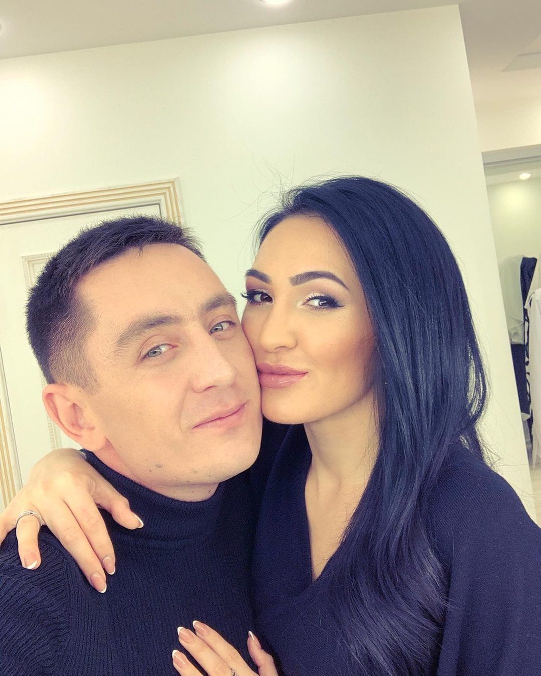 Ризат Рамазанов: «Төнлә таксида акча эшләдем, Зинира янымда утырып йөрде»