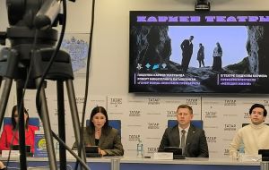 Кариев театрында «Гомер моңы» спектакле премьерасы көтелә. Спектакль Роберт Миңнуллинга багышлана